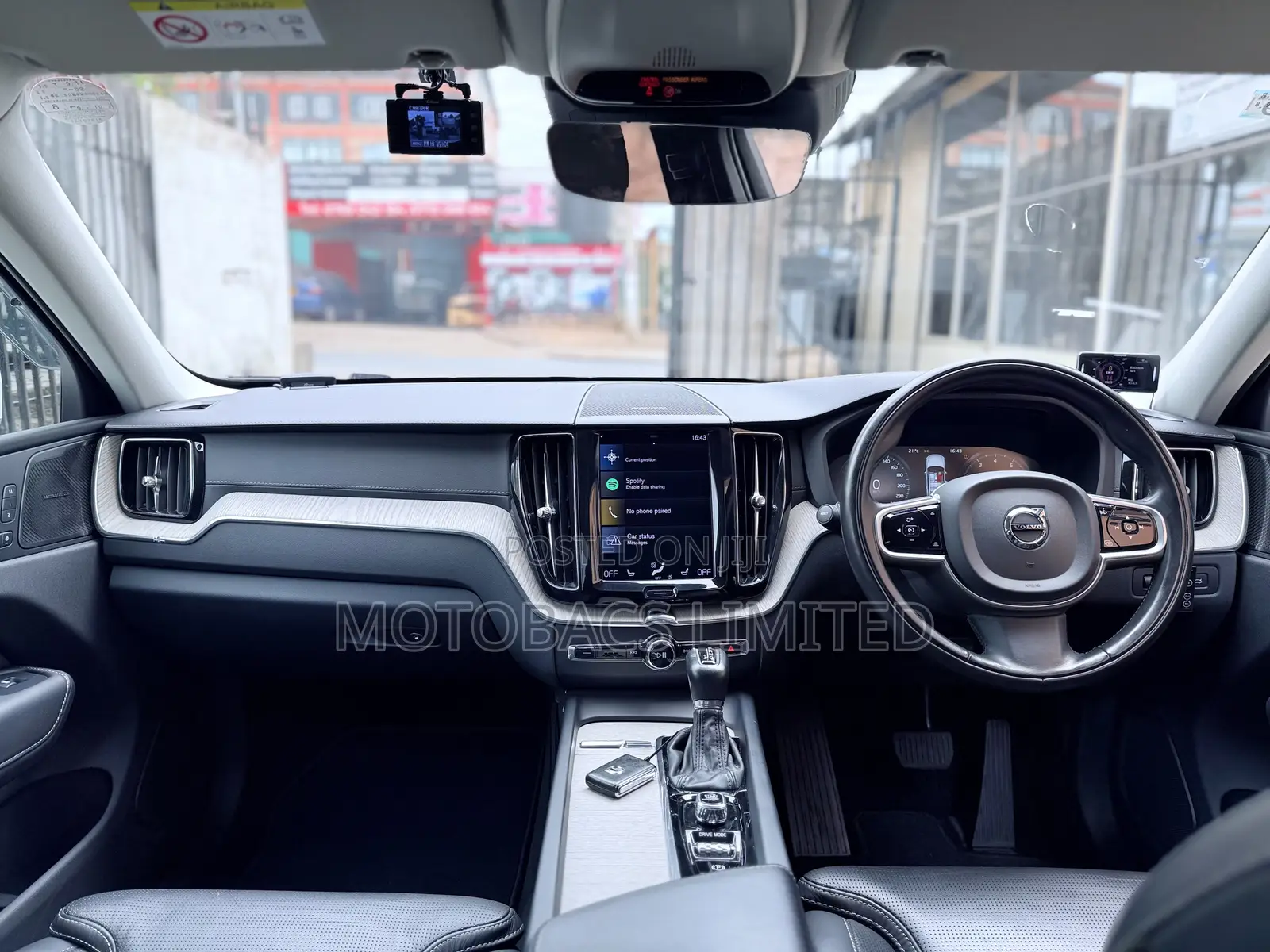 Volvo XC60 T5 Inscription AWD 2019 Pearl