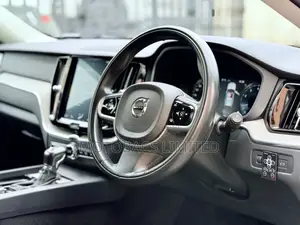 Volvo XC60 T5 Inscription AWD 2019 Pearl