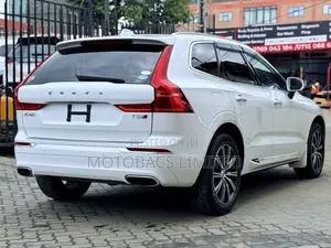 Volvo XC60 T5 Inscription AWD 2019 Pearl