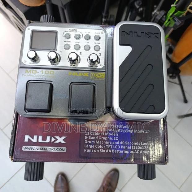 MPK Mini Compact Keyboard and Pad Controller