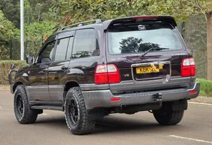 Toyota Land Cruiser 100 VX 4.7 V8 2005 Maroon