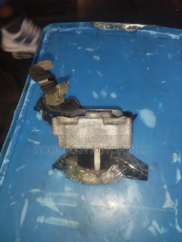 2az Vanguard Engine Mounting - thumbnail 2