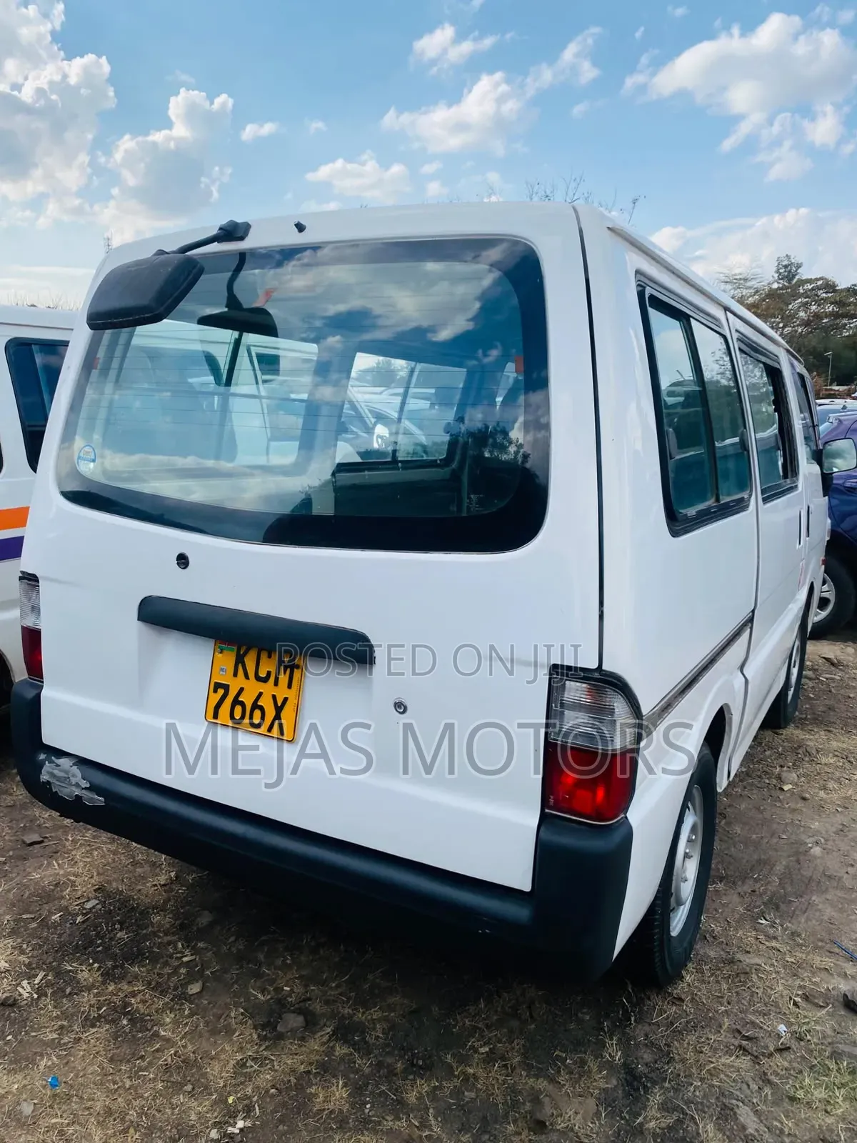 Mitsubishi Delica 2010 White