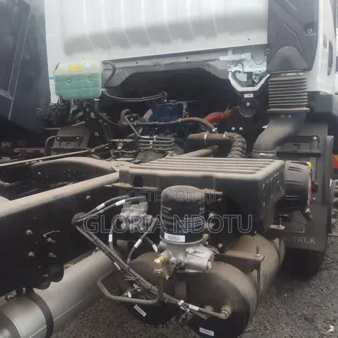 Sinotruk Howo NX 6×4 Rigid