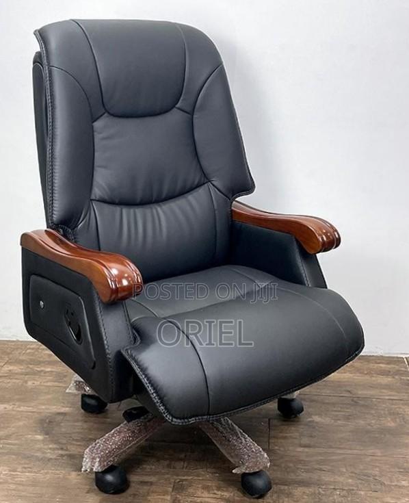 Ergonomic Office Leather Chair : Premium Executive Chair