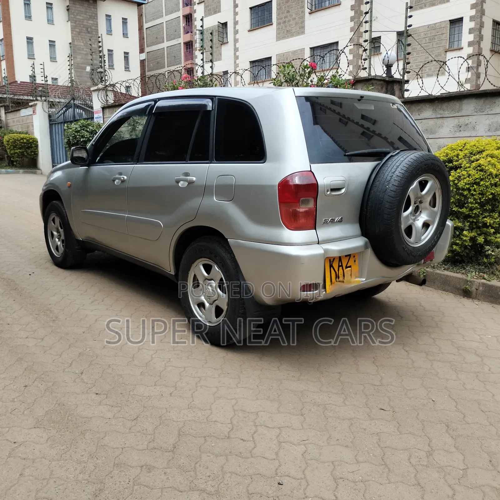 Toyota RAV4 Automatic 2002 Silver