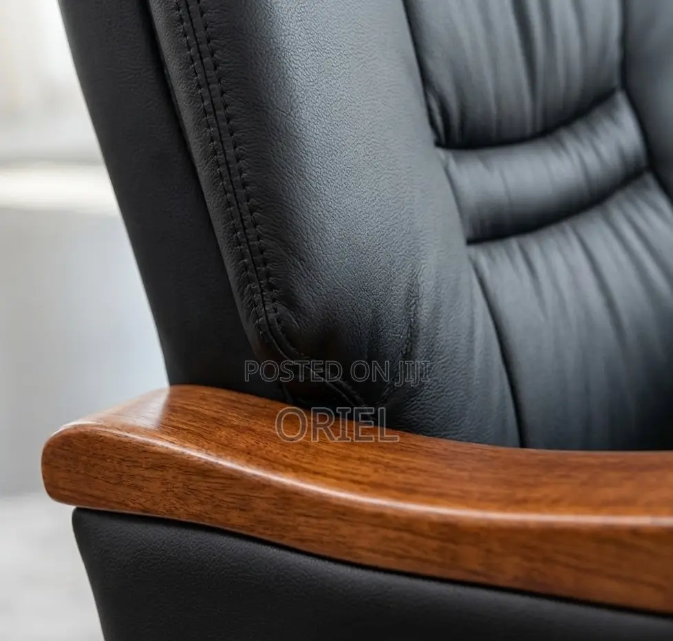 Ergonomic Office Leather Chair : Premium Executive Chair