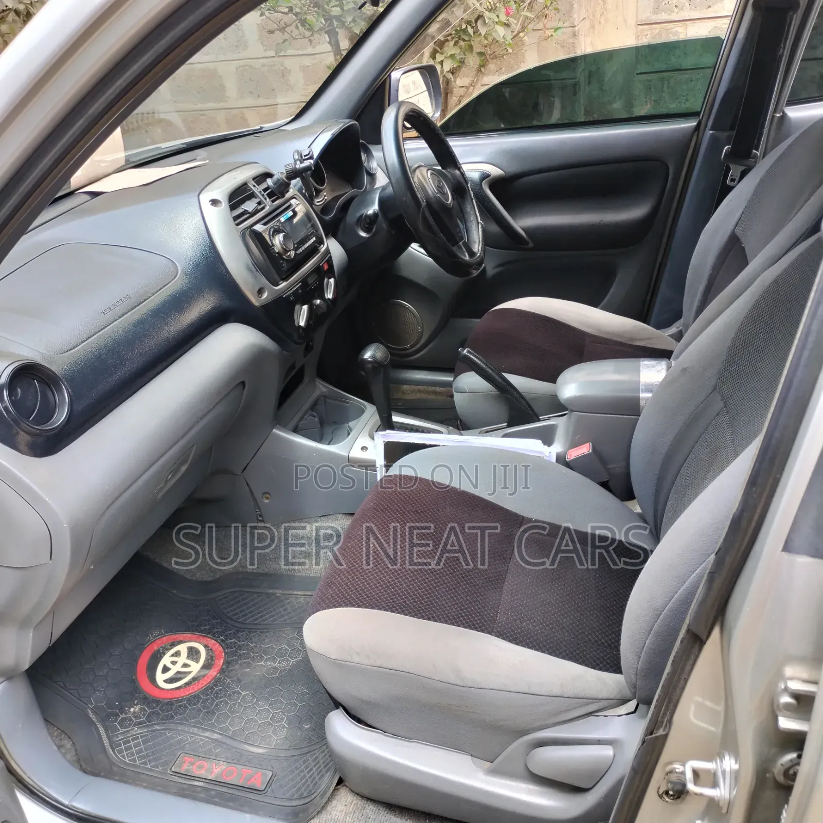 Toyota RAV4 Automatic 2002 Silver