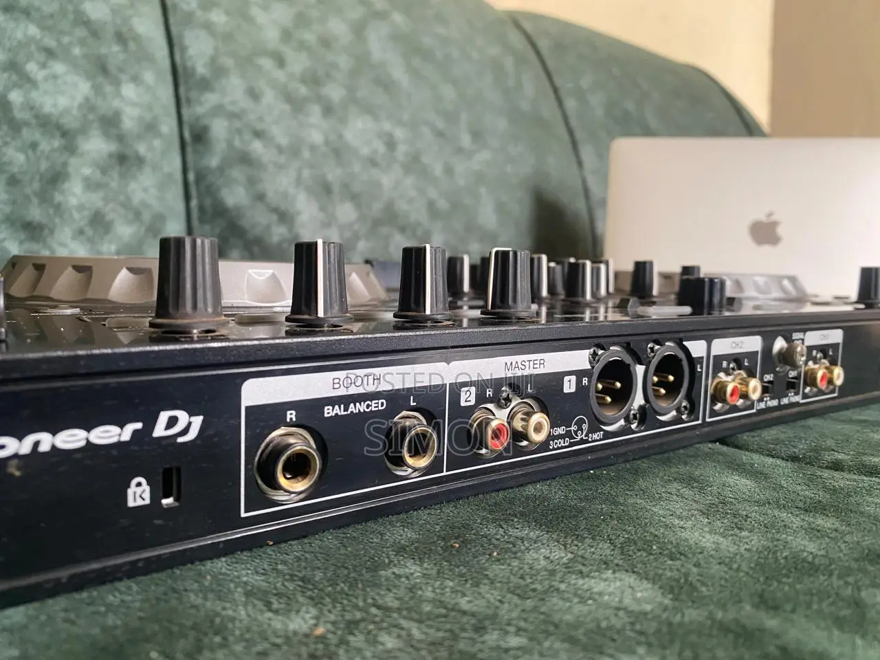 DDJ-Sr2 Controller