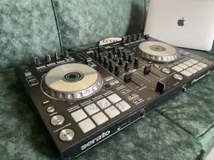 DDJ-Sr2 Controller