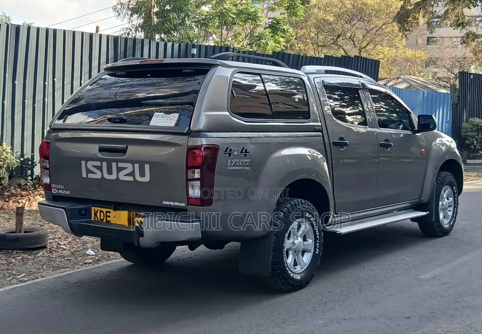 Isuzu D-MAX 2022 Gray