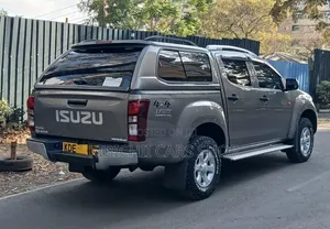 Isuzu D-MAX 2022 Gray