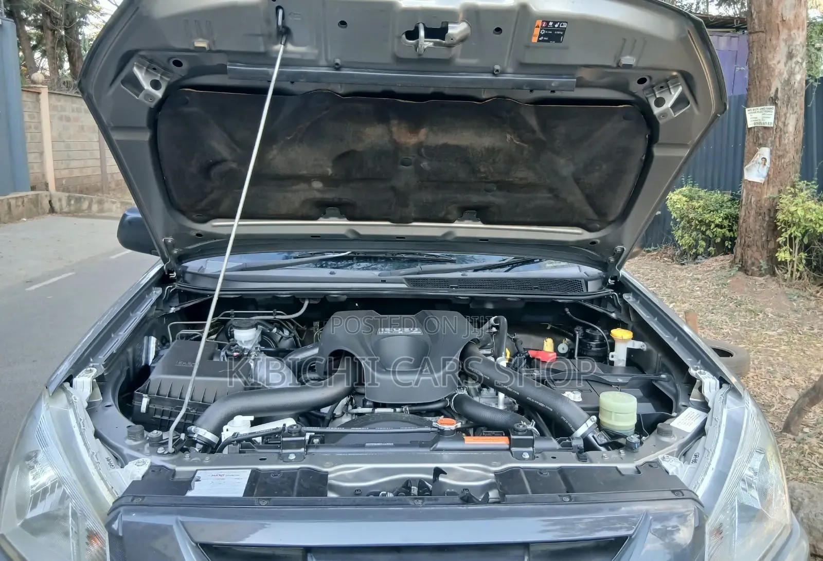 Isuzu D-MAX 2022 Gray