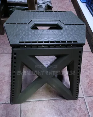 * Foldable Folding Stool