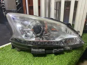 Headlight Nissan Sylphy