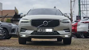Volvo XC60 T5 Inscription AWD 2018 Beige