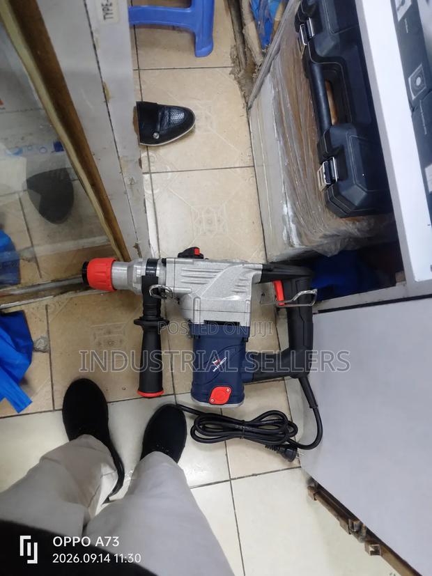 Maxmech Heavy-Duty Rotary Hammer Drill – Powerful Concrete