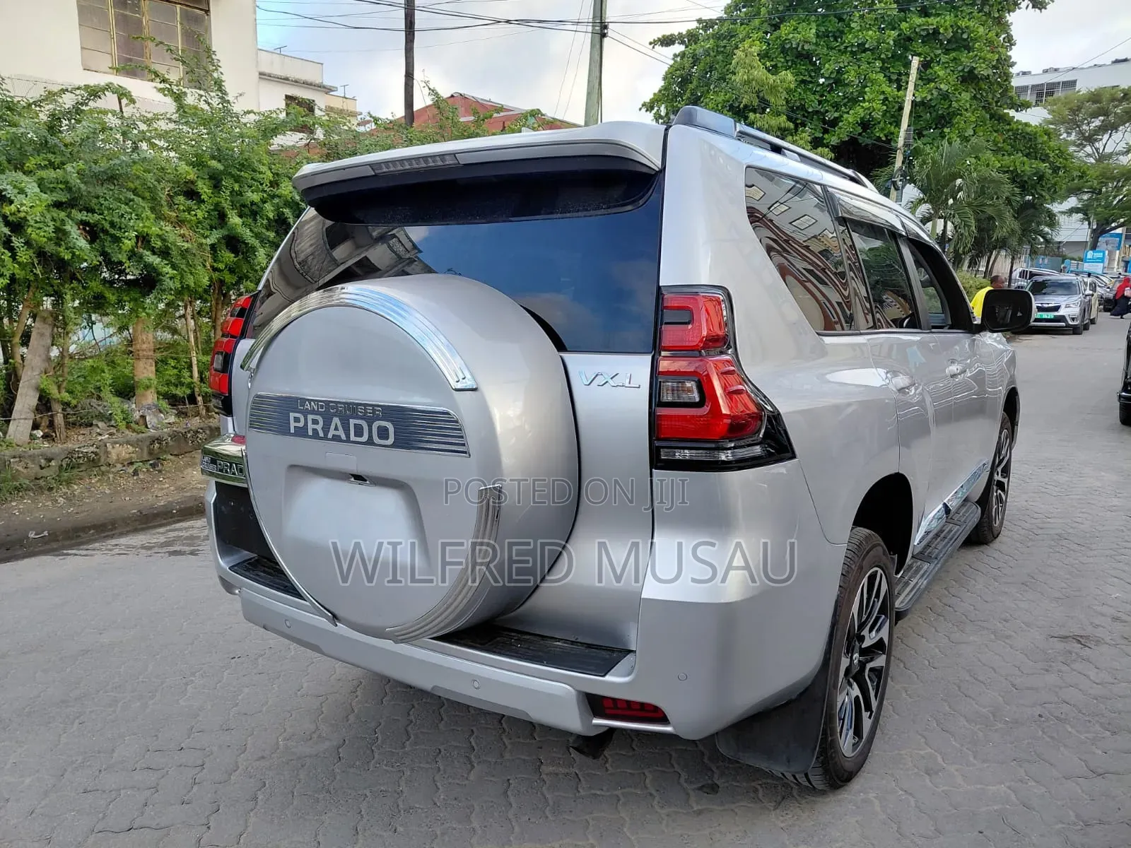 Toyota Land Cruiser Prado 2.8 2019 Silver