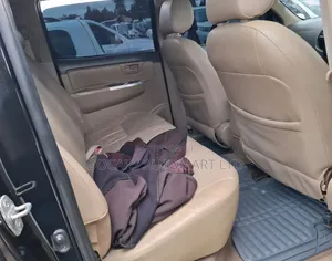Toyota Hilux 2013 Black