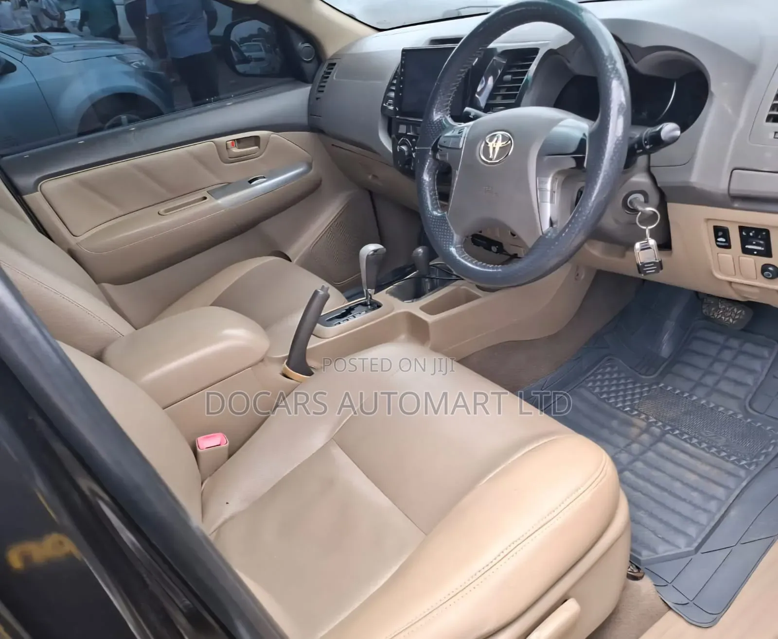 Toyota Hilux 2013 Black
