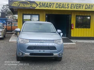 Mitsubishi Outlander 2.4 PHEV AWD 2016 Blue