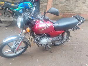 Bajaj Boxer 100 2023 Red