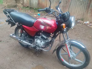 Bajaj Boxer 100 2023 Red