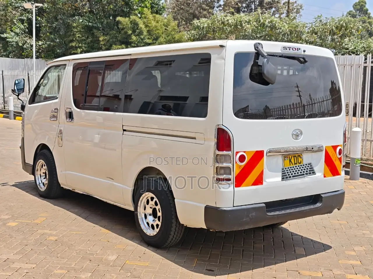 Toyota HiAce 2013 White