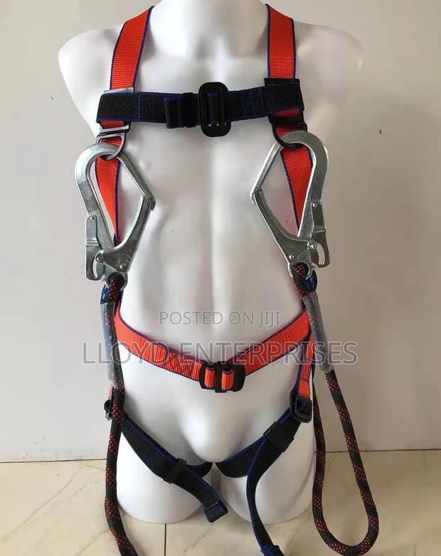 Full Body Heavy Duty Safety Harness With Doible Hooks