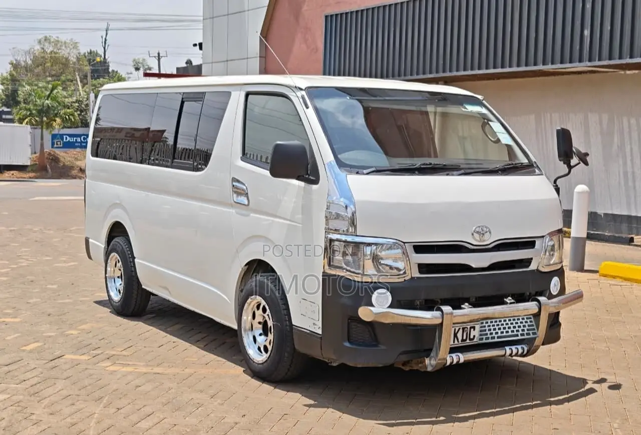 Toyota HiAce 2013 White