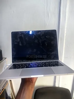 Laptop Apple MacBook 2017 8GB Intel Core i5 SSD 128GB