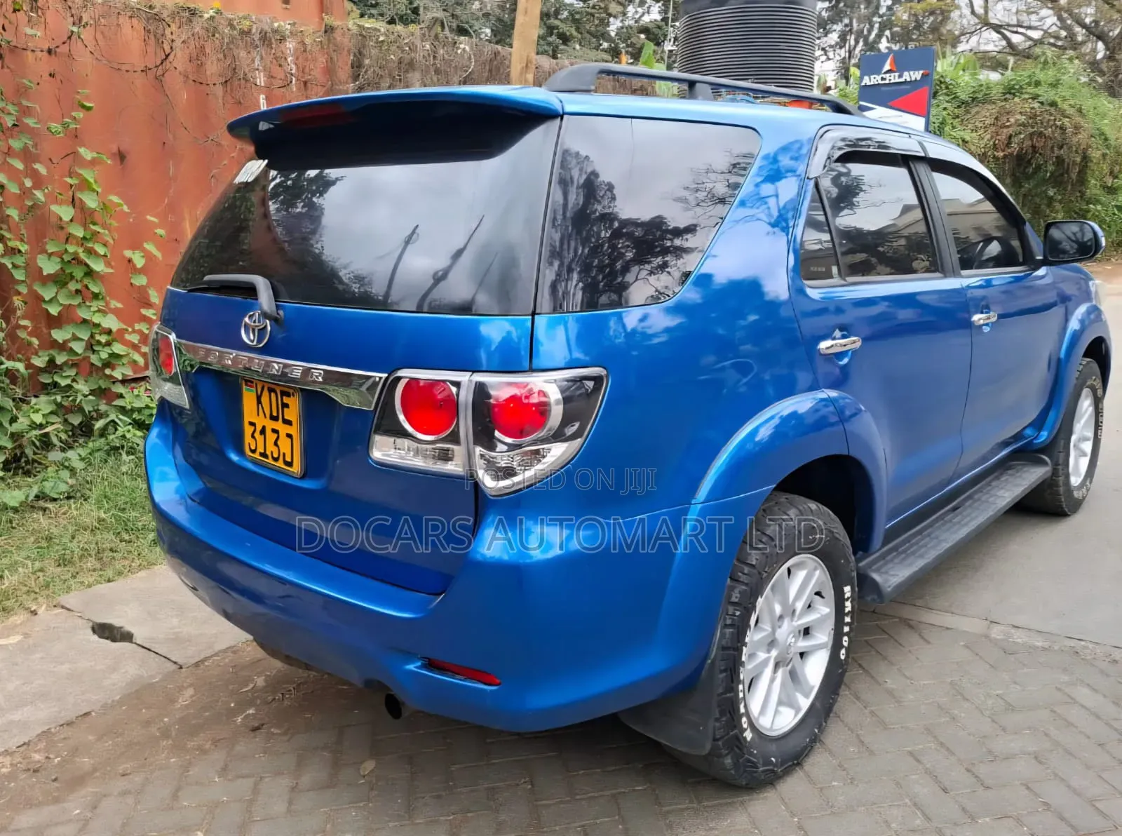 Toyota Fortuner 2012 Blue