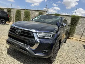 Toyota Hilux 2021 Blue