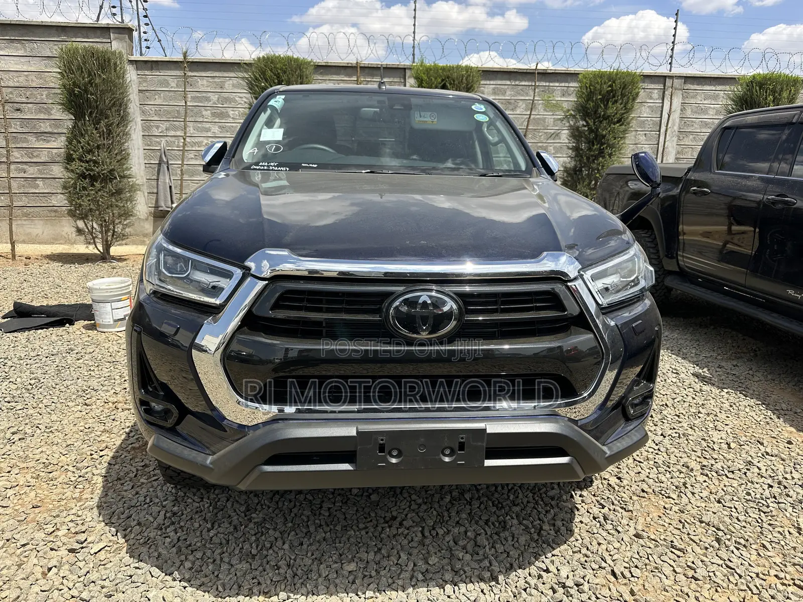 Toyota Hilux 2021 Blue