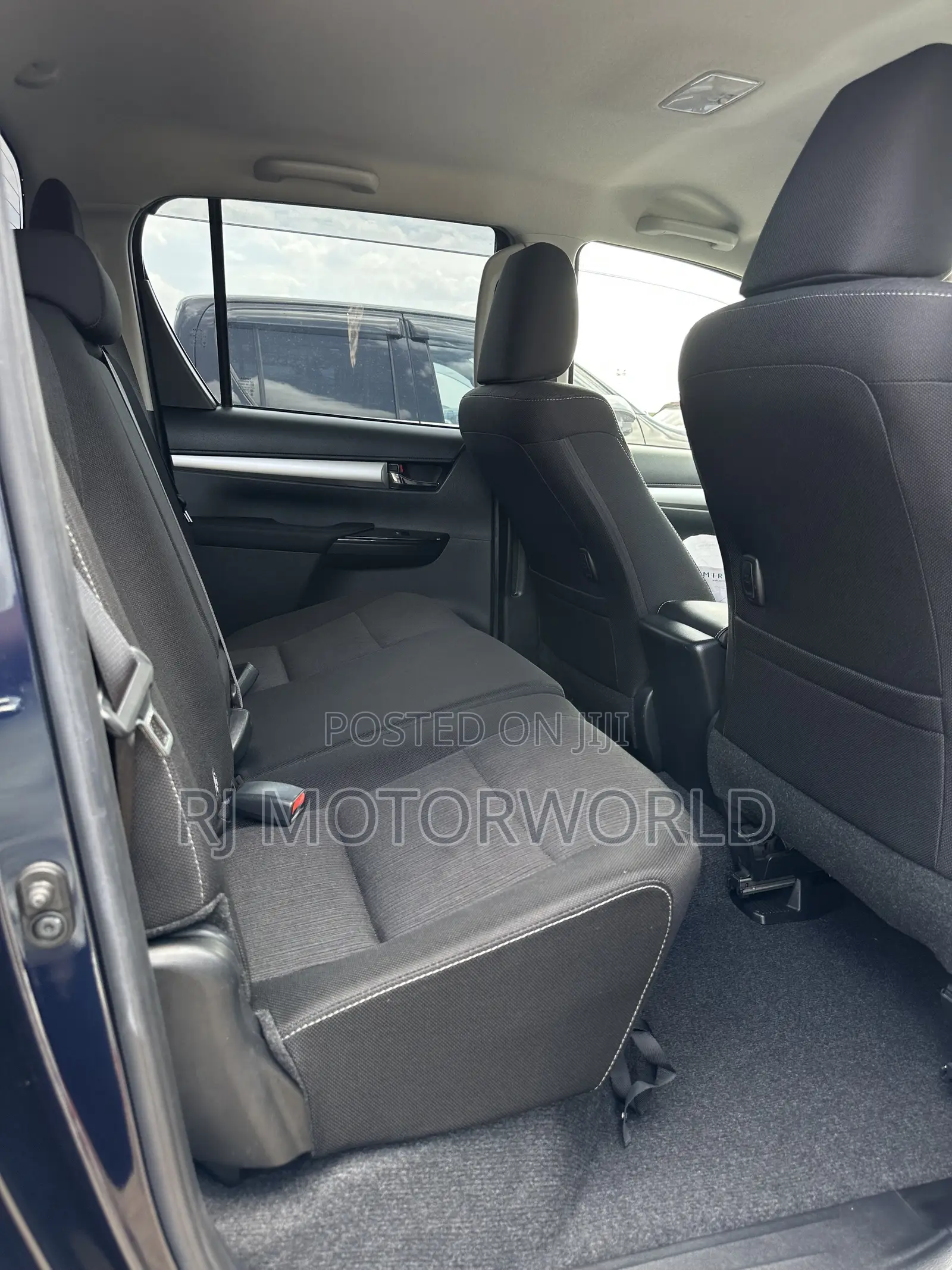 Toyota Hilux 2021 Blue