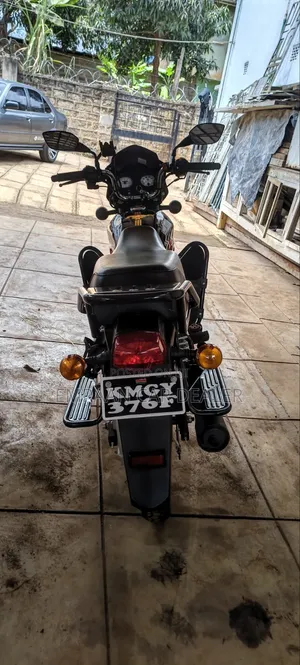 TVS HLX 125 2025 Black