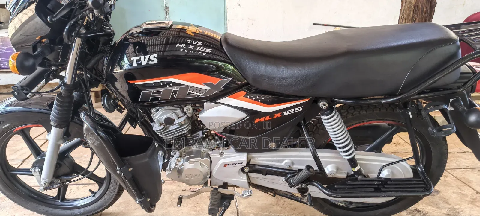 TVS HLX 125 2025 Black