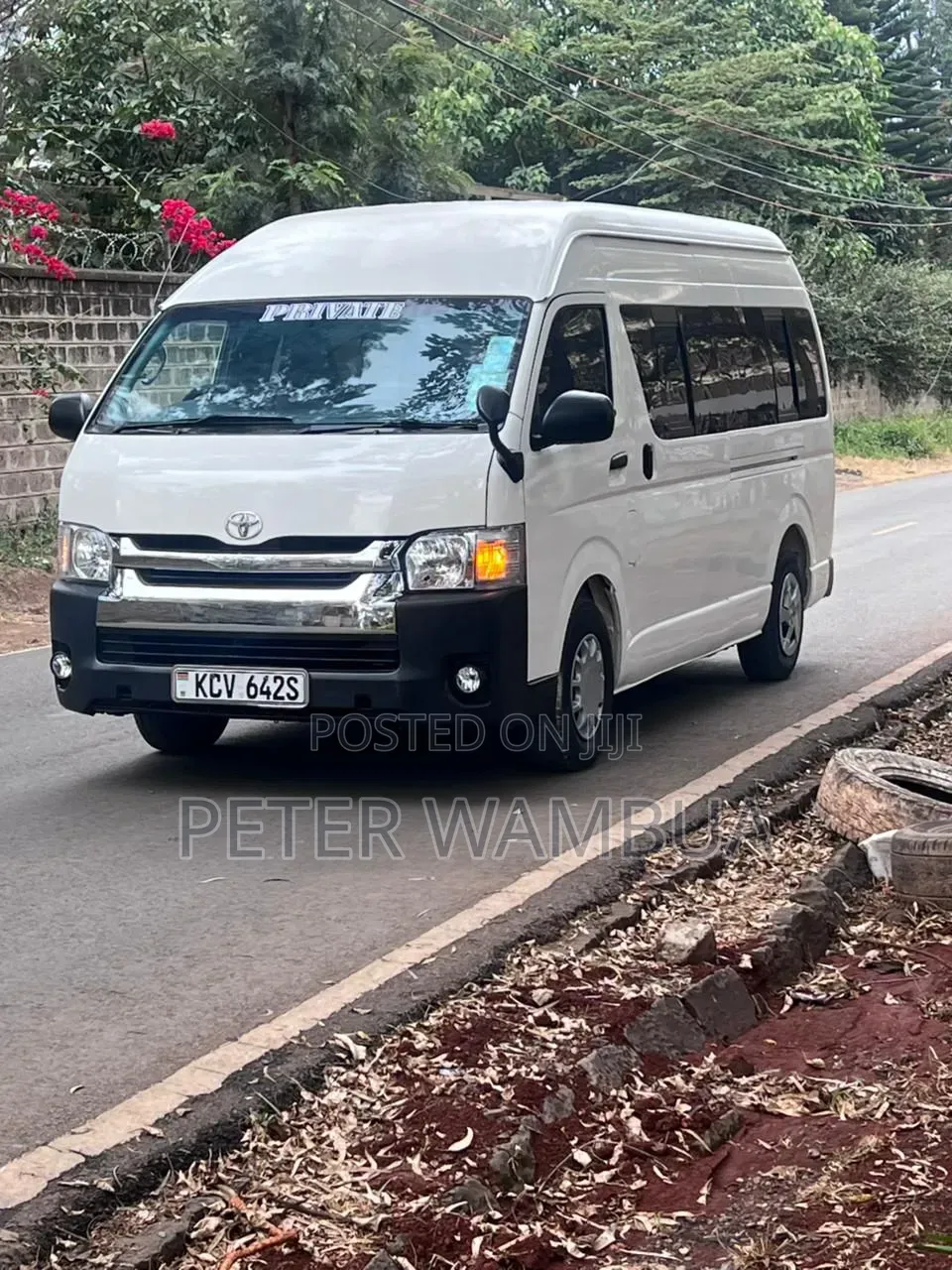 Toyota HiAce 2013 White
