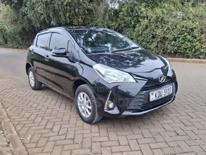 Toyota Vitz 1.3 FWD 5dr 2018 Black