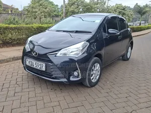 Toyota Vitz 1.3 FWD 5dr 2018 Black
