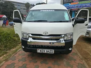 Toyota HiAce 2013 White