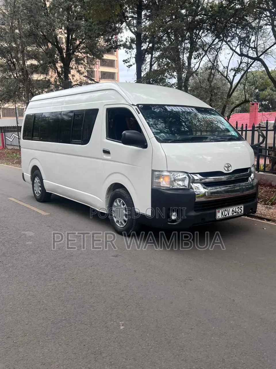 Toyota HiAce 2013 White