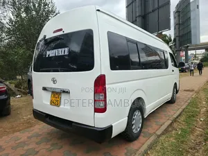 Toyota HiAce 2013 White