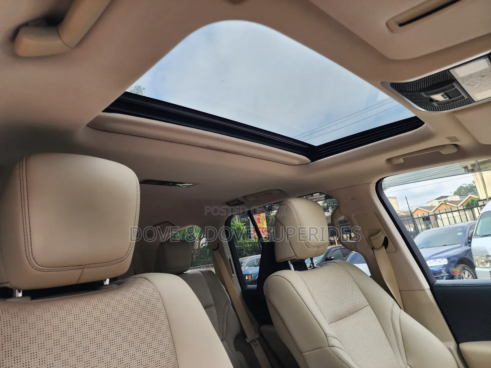Toyota Land Cruiser LC300 2023 White