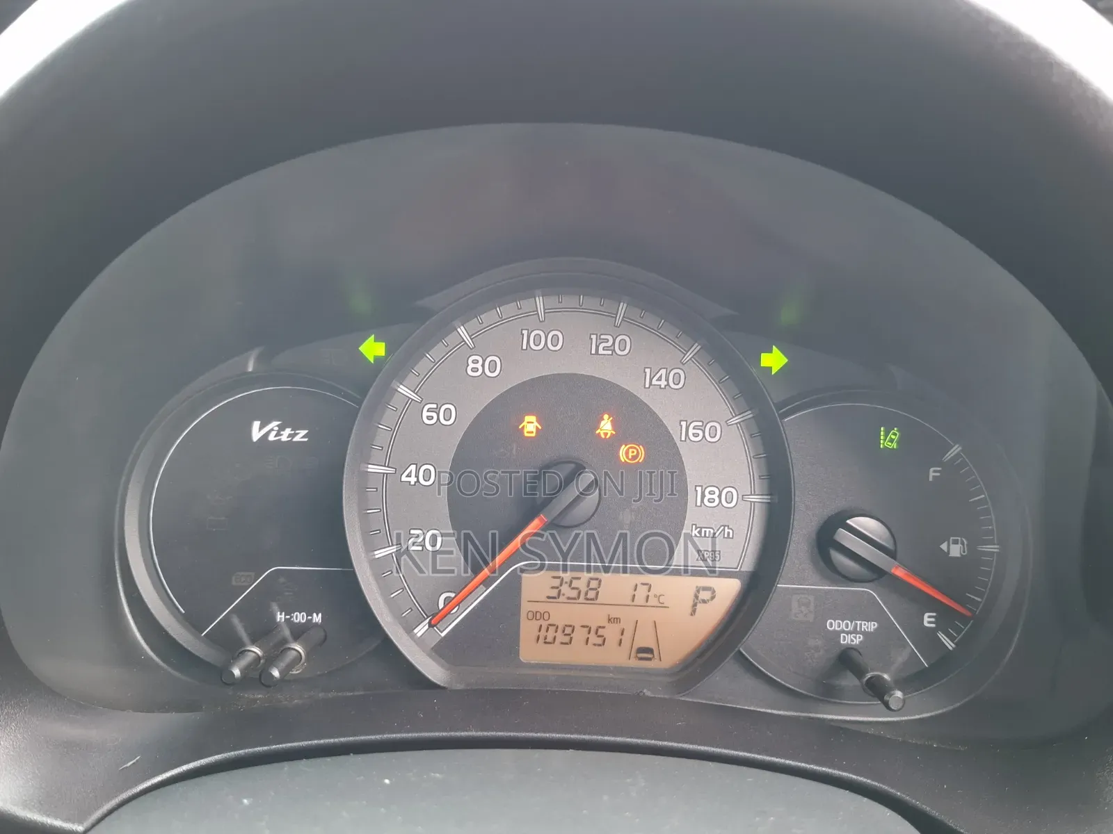Toyota Vitz 1.3 FWD 5dr 2018 Black