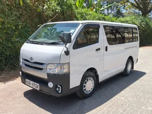 Toyota HiAce 2016 White