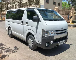 Toyota HiAce 2016 White