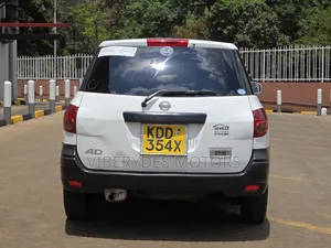 Nissan Advan 2015 White