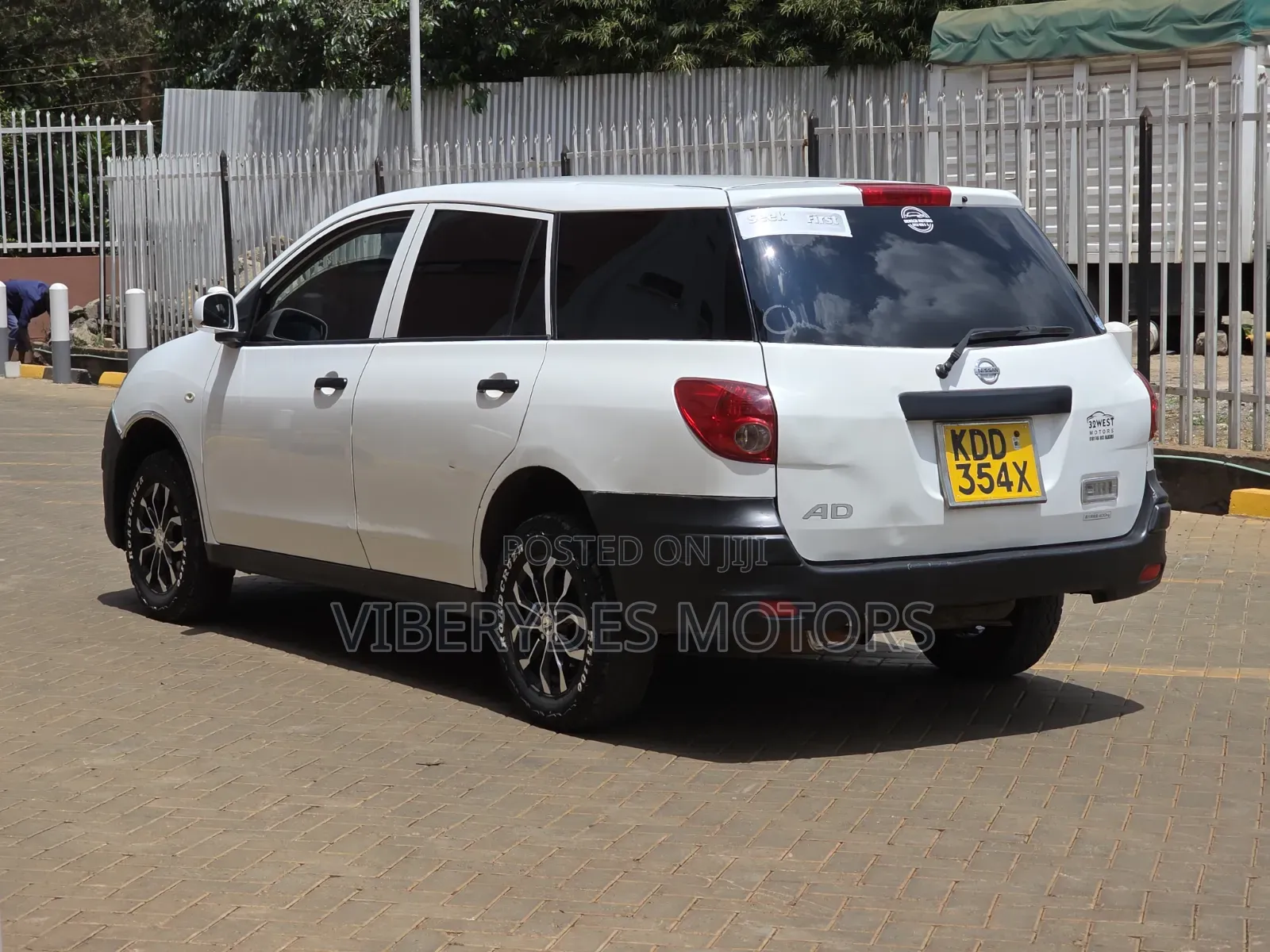 Nissan Advan 2015 White
