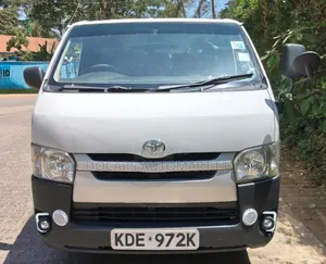 Toyota HiAce 2016 White